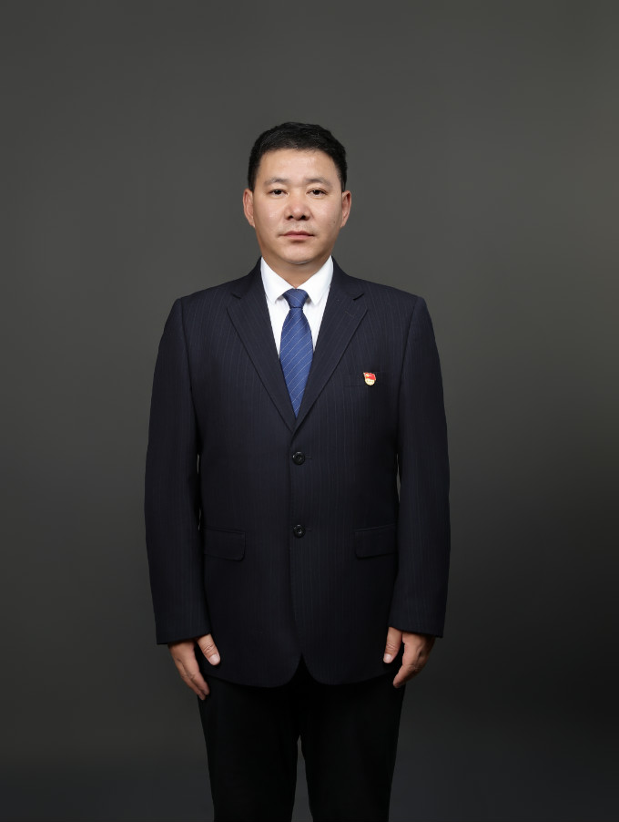 頓珠朗加 (董事長、黨委書記)