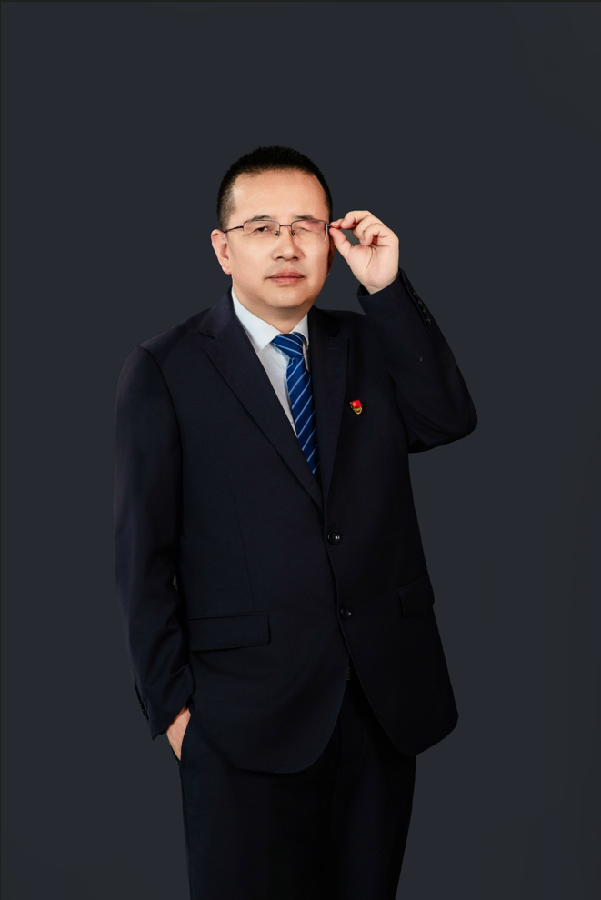 格桑羅布（黨委委員、副總經(jīng)理）